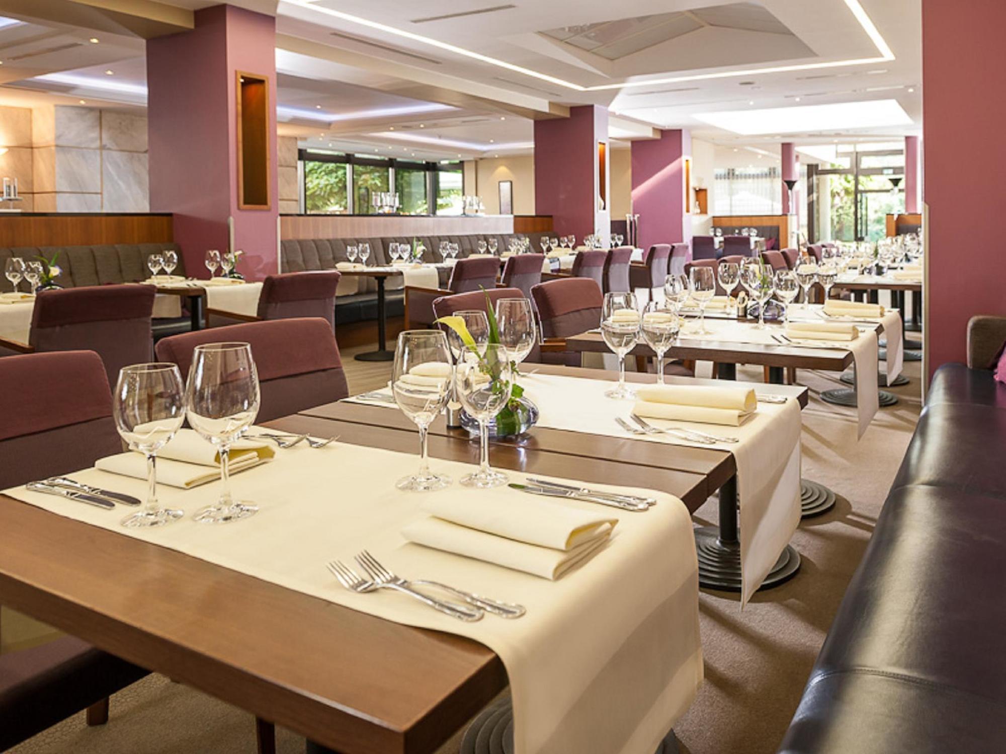 Dorint Main Taunus Zentrum Frankfurt Sulzbach Зульцбах Экстерьер фото