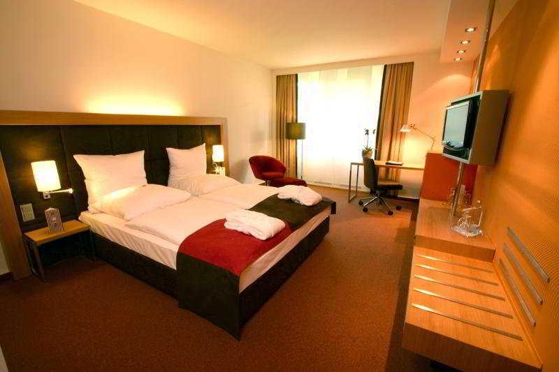 Dorint Main Taunus Zentrum Frankfurt Sulzbach Зульцбах Экстерьер фото