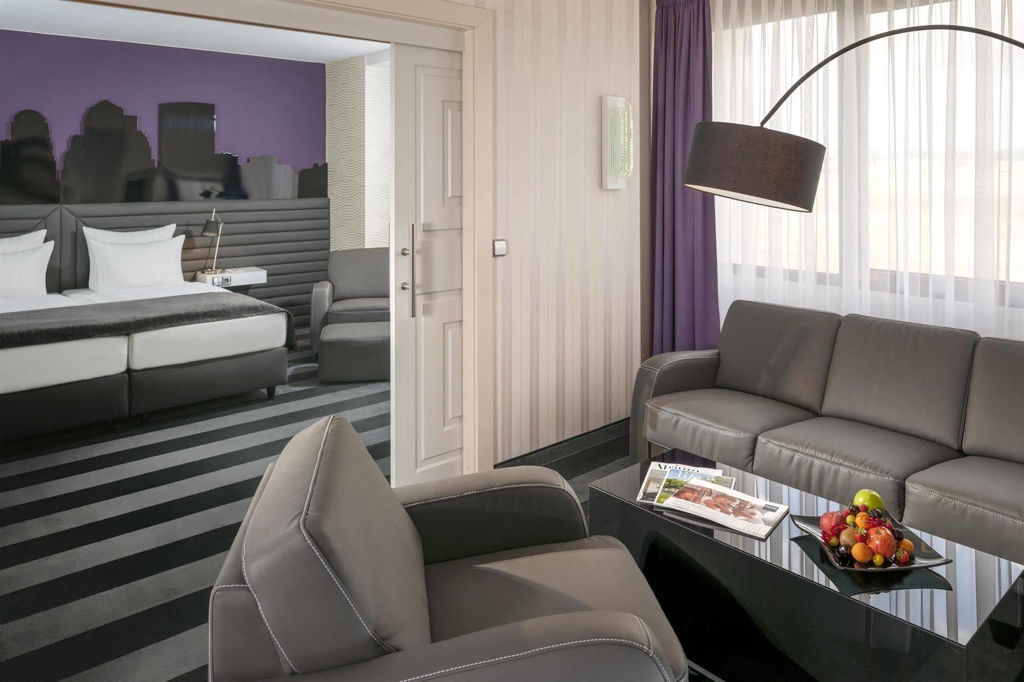 Dorint Main Taunus Zentrum Frankfurt Sulzbach Зульцбах Экстерьер фото