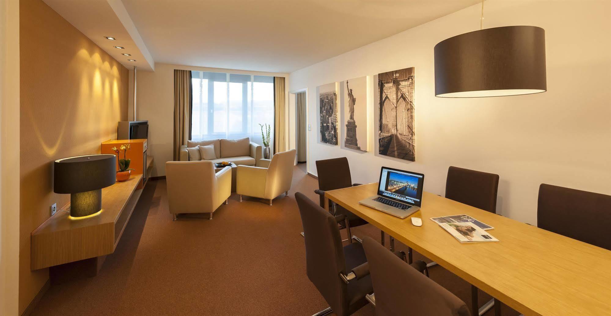 Dorint Main Taunus Zentrum Frankfurt Sulzbach Зульцбах Экстерьер фото